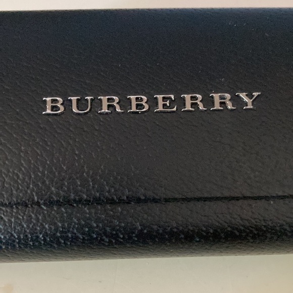 Burberry Sunglasses Case - Picture 3 of 10